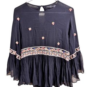 Zara Trafaluc Black Embroidered Boho Peasant Blouse – Size Small